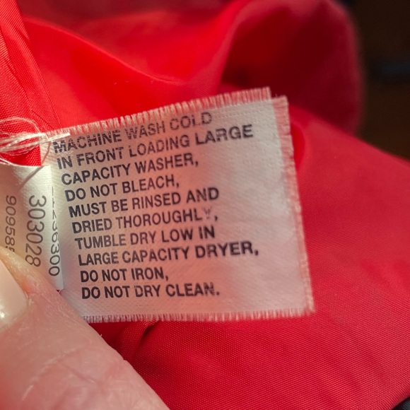 GAP Frost Free Coat - Picture 12 of 12